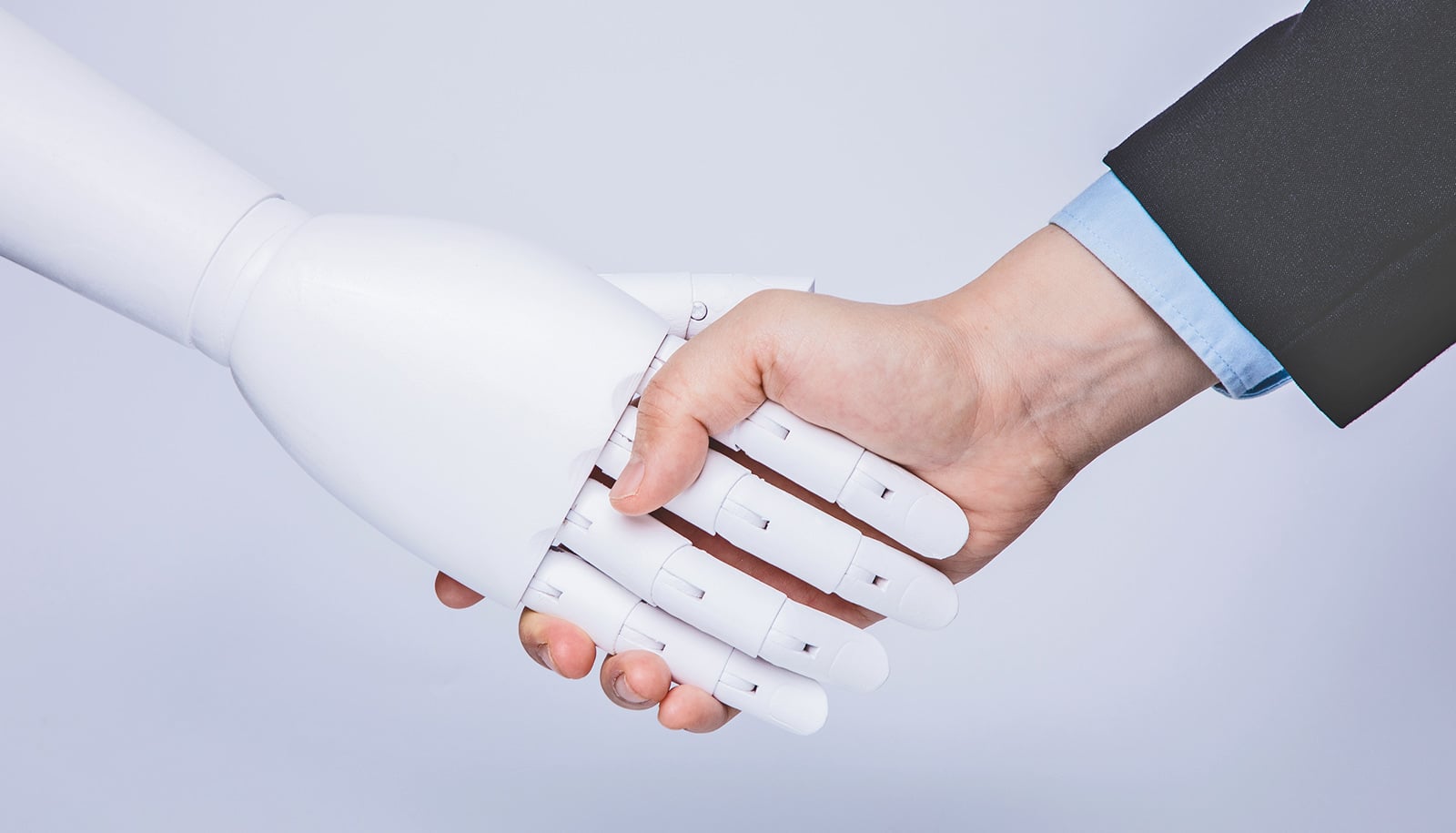 AI interviews push job candidates to exaggerate