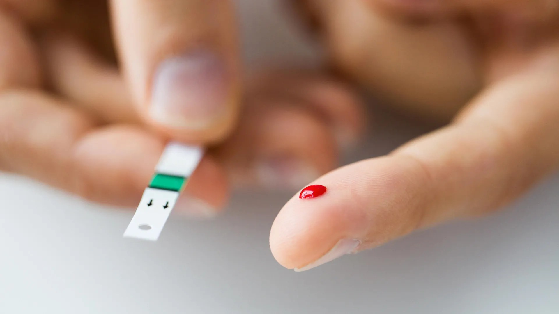 The psychological cost of strict blood sugar stability