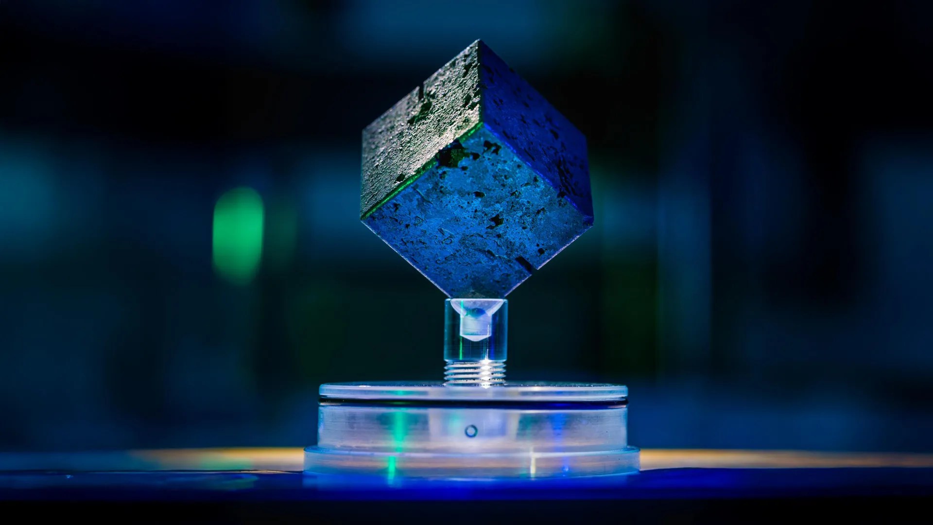Forensic analysis of Heisenberg's wartime reactor cubes